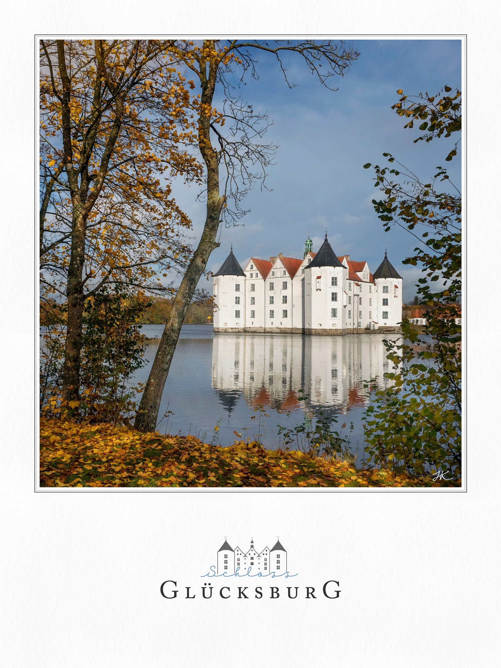 Blick auf Schloss Glücksburg im Herbst