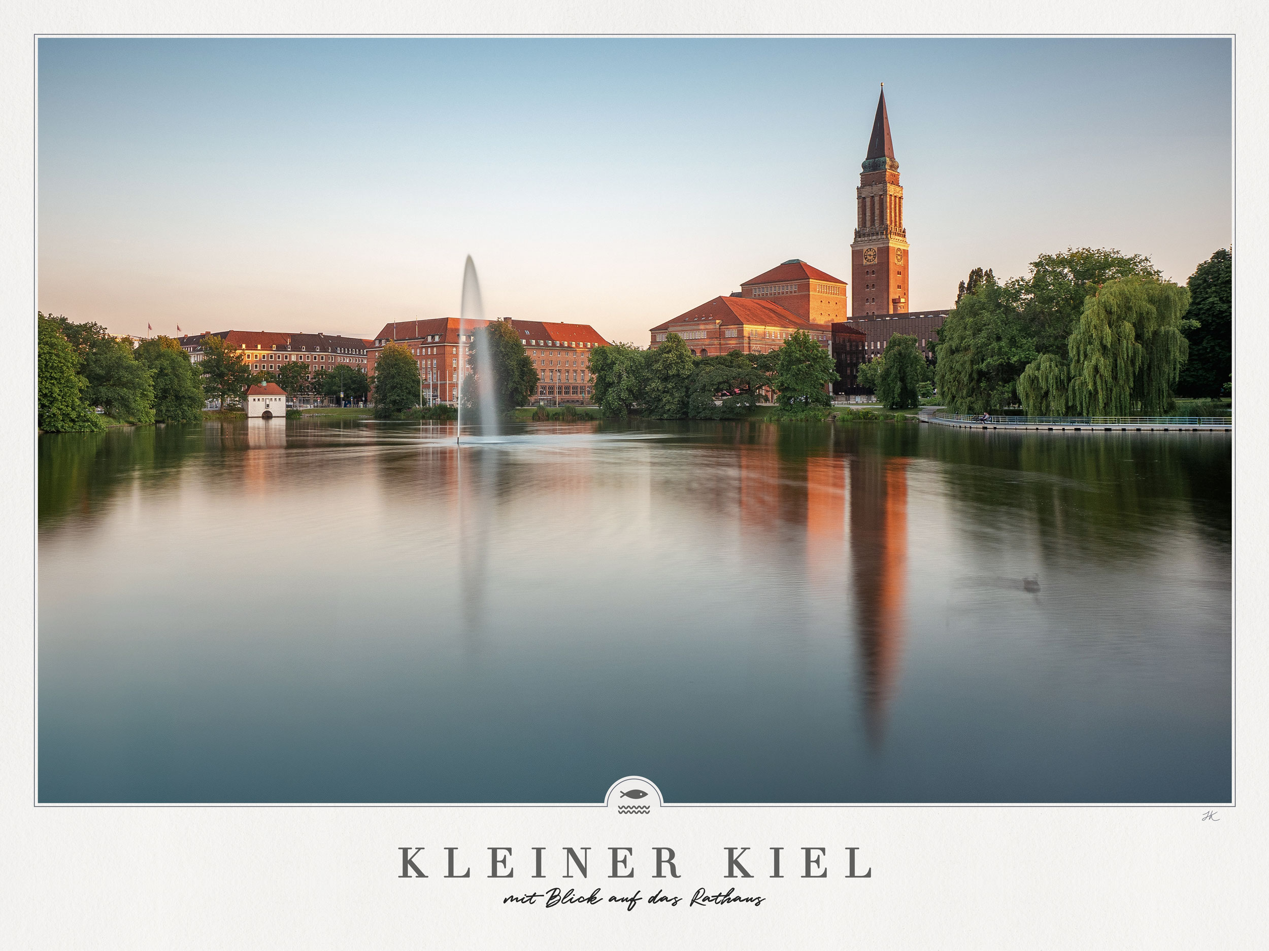 Kleiner Kiel mit Blick auf das Kieler Rathaus